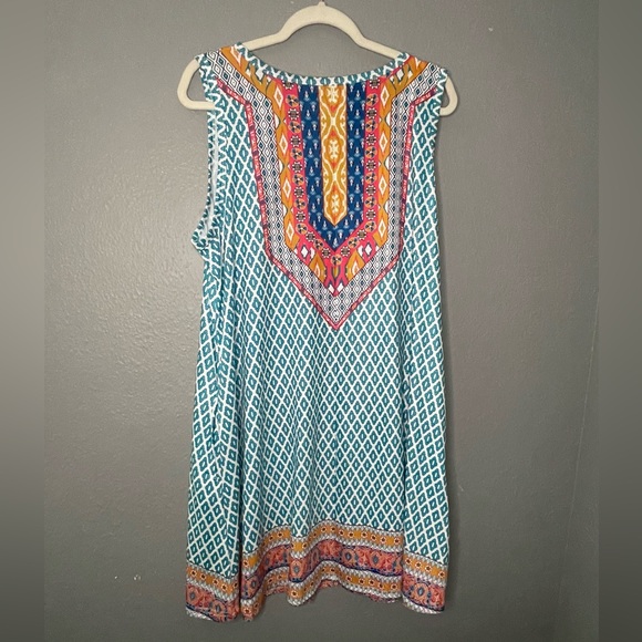 Colorful Sleeveless Dress - Picture 3 of 6